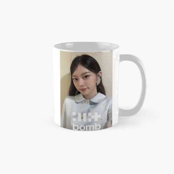 Artikelvorschau, Minju Bomb Merch | "Bomb" & "Do The Dance" Kollektion entworfen und verkauft von Valereekmerch.