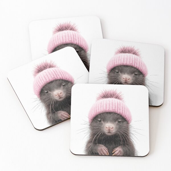 Artikelvorschau, Gemütliches Stachelschwein mit rosa Wintermütze, trendiges Tiermode-Kunstwerk entworfen und verkauft von LazyOwlStore.