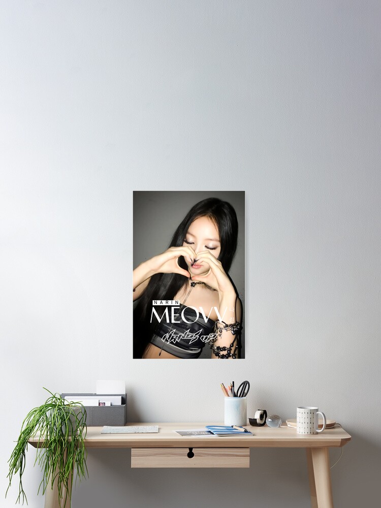 MEOVV Narin Hands Up Drop Top Merch | Exclusive Fan Collection