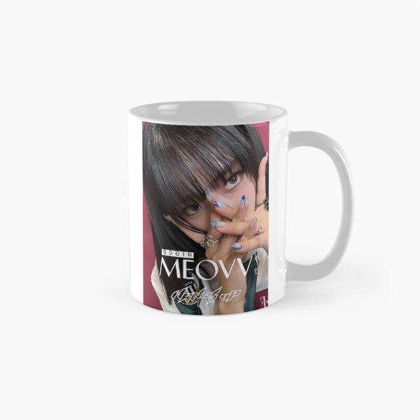 Artikelvorschau, MEOVV Sooin Hands Up Drop Top Merch | Exklusive Fan-Kollektion entworfen und verkauft von Valereekmerch.