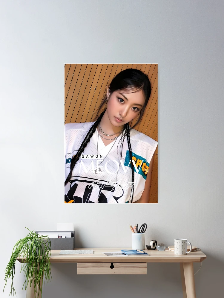 MEOVV Gawon Hands Up Drop Top Merch | Exclusive Fan Collection
