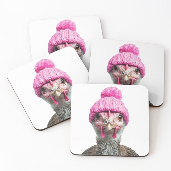 Artikelvorschau, Gemütlicher Truthahnvogel mit rosa Wintermütze, trendiges Tiermode-Kunstwerk entworfen und verkauft von LazyOwlStore.
