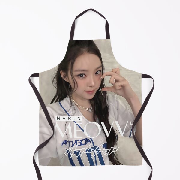 Artikelvorschau, MEOVV Narin Hands Up Drop Top Merch | Exklusive Fan-Kollektion entworfen und verkauft von Valereekmerch.