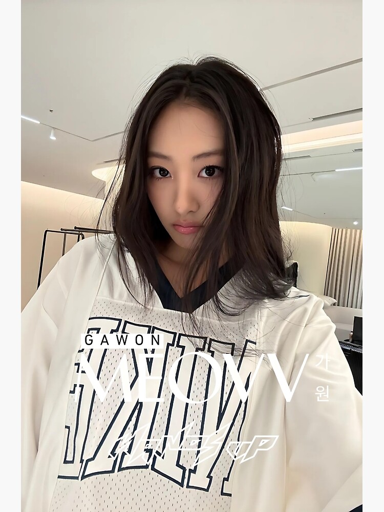 MEOVV Gawon Hands Up Drop Top Merch | Exclusive Fan Collection