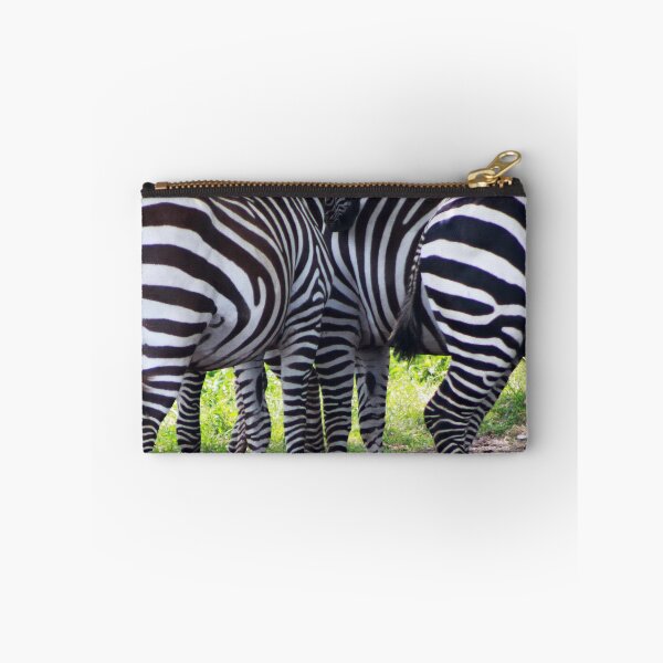 Artikelvorschau, Stripe Tease – Nahaufnahme einer Zebra-Gruppenfotografie als Wandkunst entworfen und verkauft von PunArtistry.