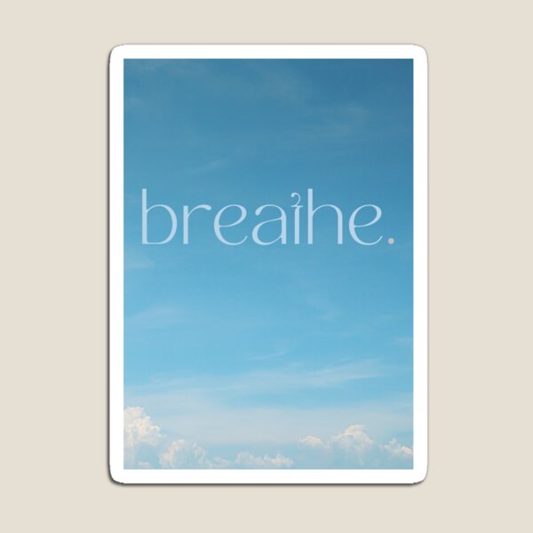 Aperçu de l'œuvre Citation minimaliste sur le ciel – Breathe Typography Calm Art créée et vendue par Kimagure13.