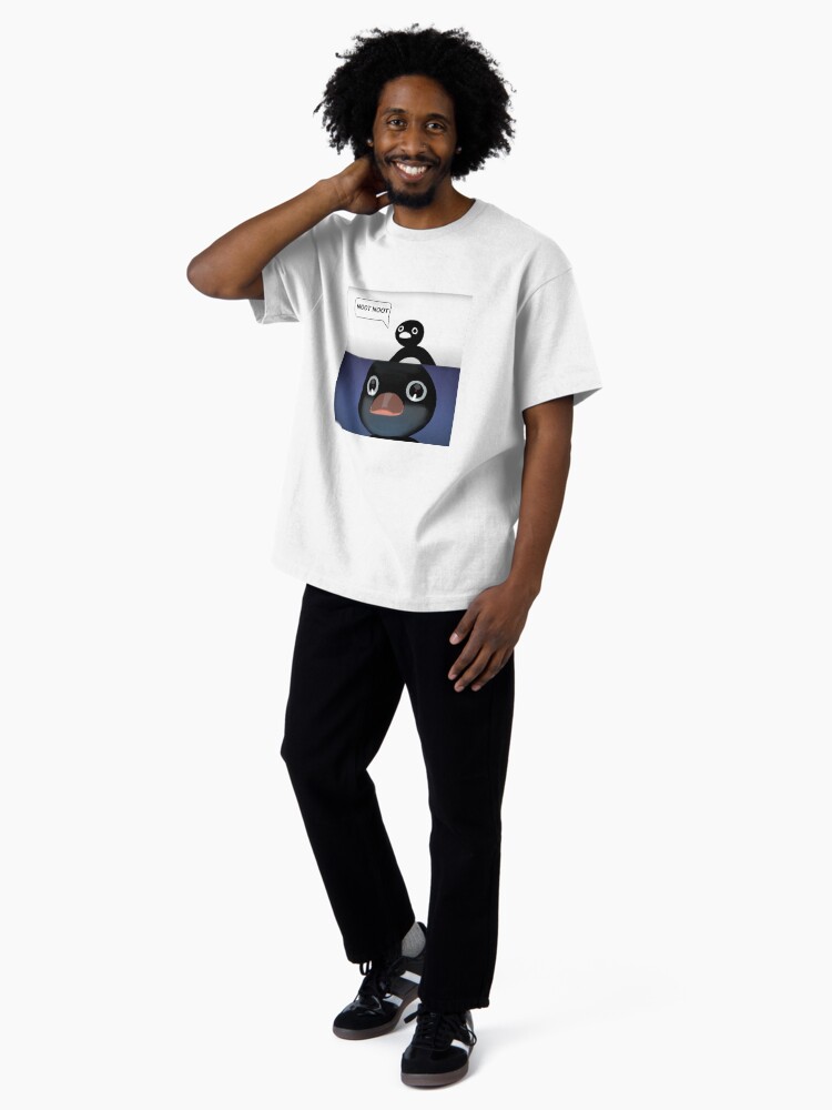Imagen 4 de 7, Camiseta oversize con la obra Pingu Noot Noot, diseñada y vendida por GTarts21.