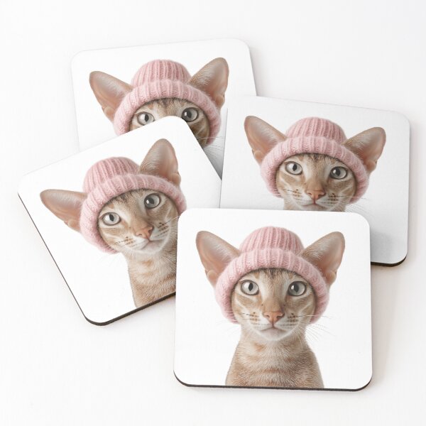 Artikelvorschau, Gemütliche Orientalische Kurzhaarkatze mit rosa Wintermütze und trendigem Tiermode-Kunstwerk entworfen und verkauft von LazyOwlStore.