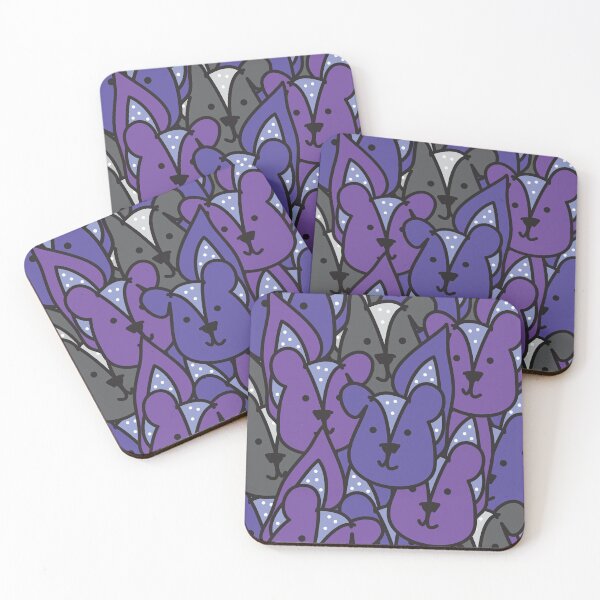 Aperçu de l'œuvre Moufette à motif animal mignon bleu créée et vendue par fluffyfamcraft.