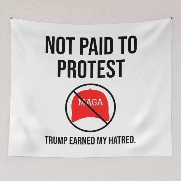 Aperçu de l'œuvre Pas payé pour protester créée et vendue par Rachel the Artist .