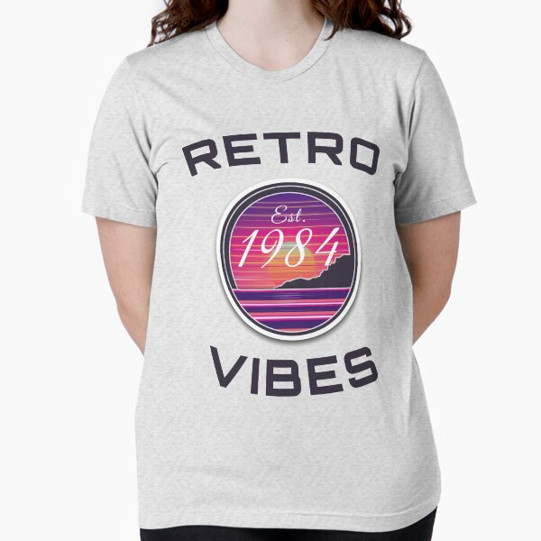 Aperçu de l'œuvre Design esthétique rétro des années 1984 - Ambiance vintage des années 80 créée et vendue par BoxerStudioDigi.