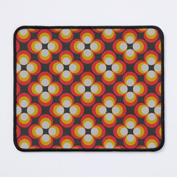 Artikelvorschau, Retro Leinen Blumenmuster - Rot, Gelb, Weiß auf Grau entworfen und verkauft von QuestingPixel.