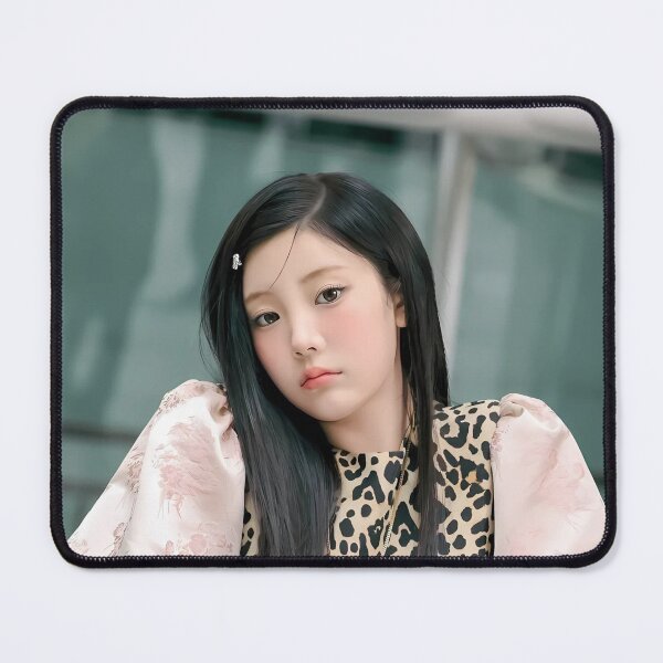 Artikelvorschau, Wonhee Bomb Merch | "Bomb" & "Do The Dance" Kollektion entworfen und verkauft von Valereekmerch.