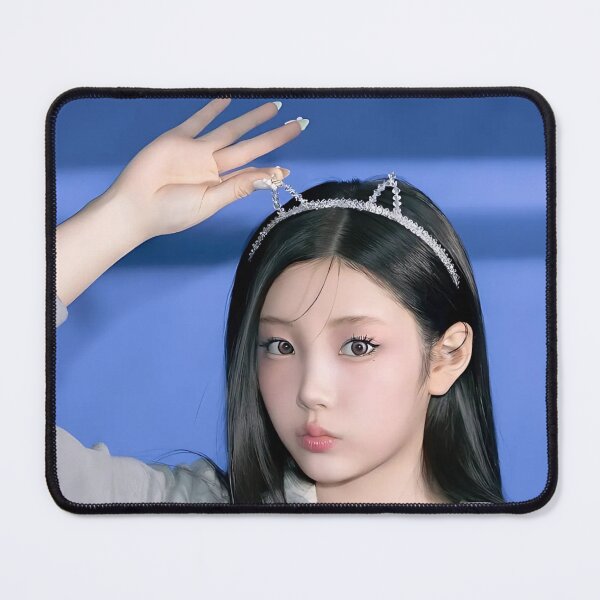 Artikelvorschau, Wonhee Bomb Merch | "Bomb" & "Do The Dance" Kollektion entworfen und verkauft von Valereekmerch.