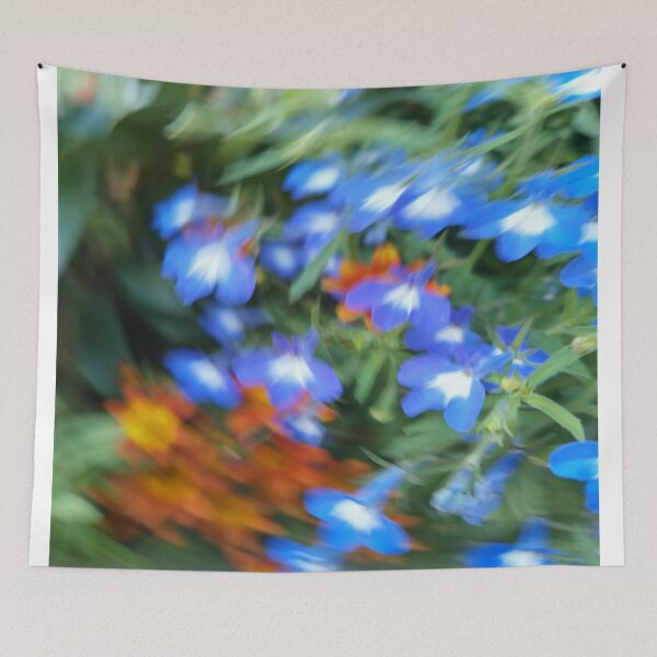 Aperçu de l'œuvre Flou floral vibrant – Photographie de nature abstraite créée et vendue par unikkk.