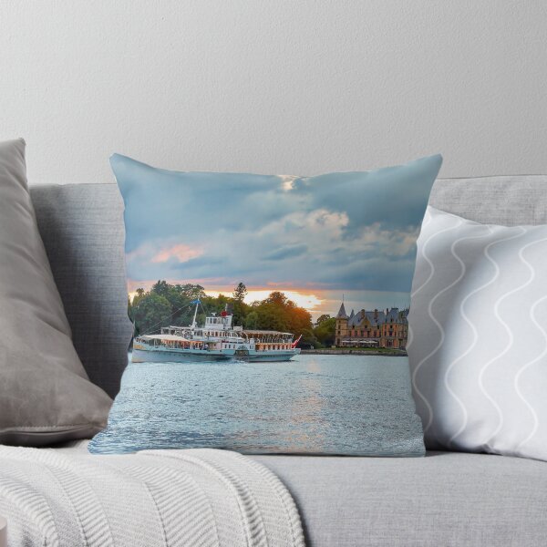 Item preview, DS Blümlisalp in the sunset in front of Schadau Castle designed and sold by beatbieri.ch.