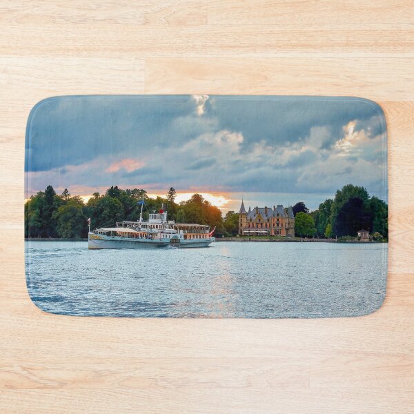 Item preview, DS Blümlisalp in the sunset in front of Schadau Castle designed and sold by beatbieri.ch.
