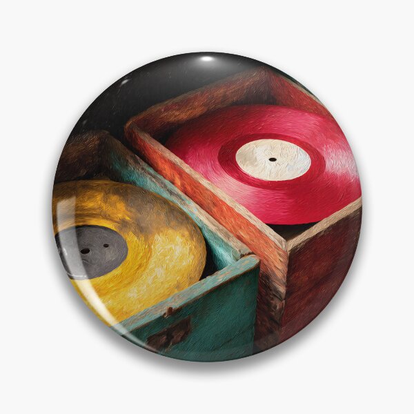 Artikelvorschau, Vintage Vinyl Treasure – Bunte Schallplatten in rustikalen Holzkisten mit nostalgischem Charme entworfen und verkauft von OlfactoART Studio.