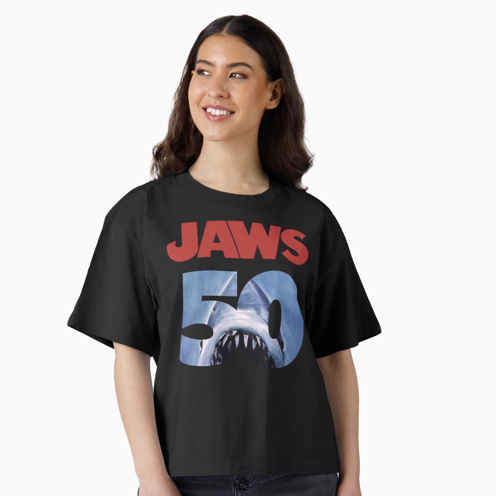 Aperçu de l'œuvre T-shirt boxy créée et vendue par Doveballs.