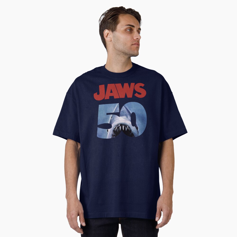 Aperçu de l'œuvre T-shirt oversize créée et vendue par Doveballs.