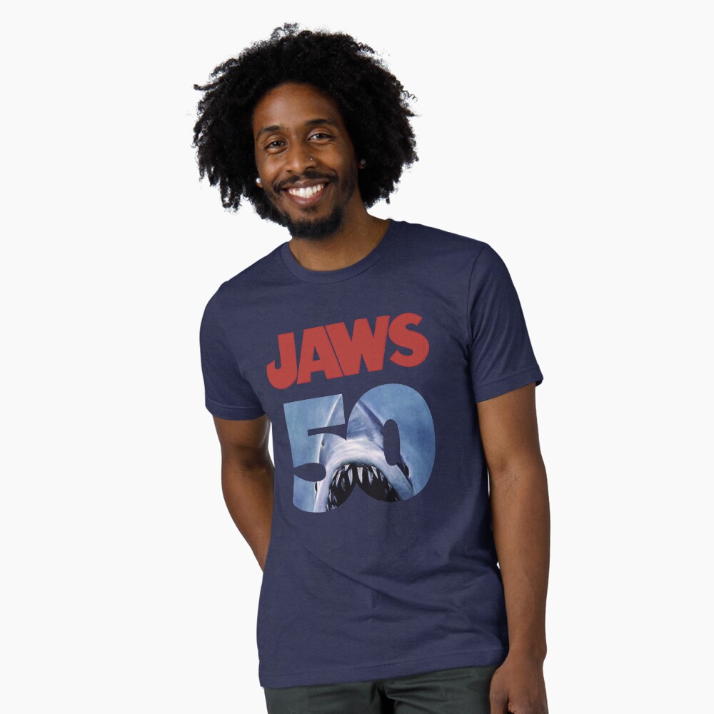 Aperçu de l'œuvre T-shirt chiné créée et vendue par Doveballs.