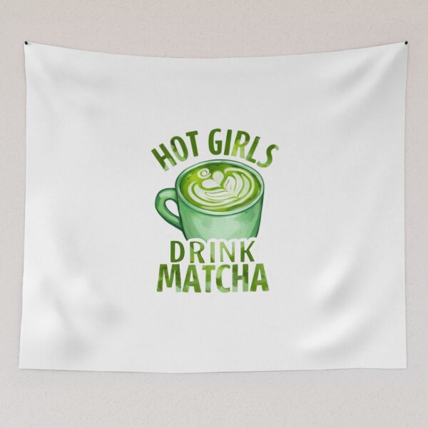 Artikelvorschau, Heiße Mädchen trinken Matcha Latte entworfen und verkauft von Christiana Nicole.
