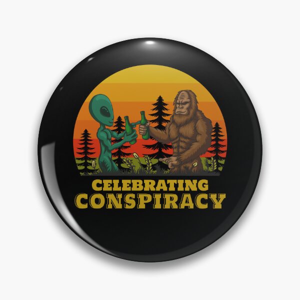 Artikelvorschau, Alien und Bigfoot feiern Verschwörung entworfen und verkauft von MouseDeSigns.
