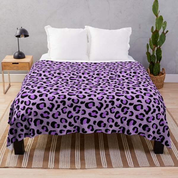 Vista previa del artículo con la obra «Estampado de leopardo morado», diseñado y vendido por Nicola Barnard.