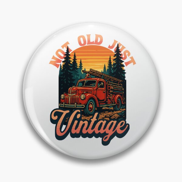 Artikelvorschau, Nicht alt, nur Vintage Feuerwehrauto Feuerwehrmann Retro Sonnenuntergang Männer Frauen entworfen und verkauft von OleOleStore.