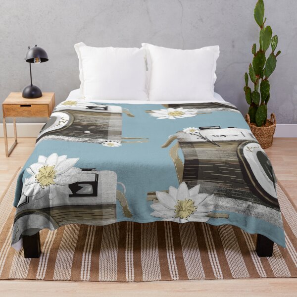 Item preview, Cámara vintage designed and sold by Karin Taylor.