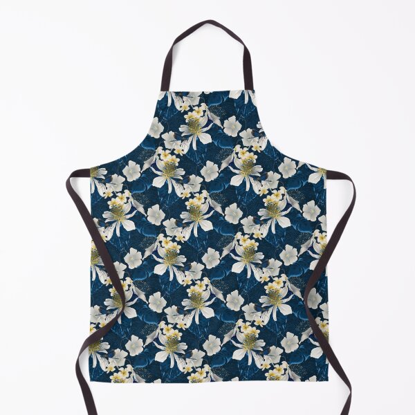 Artikelvorschau, Blaufarbene Libelle und weisse Blumen entworfen und verkauft von KreativKdesigns.