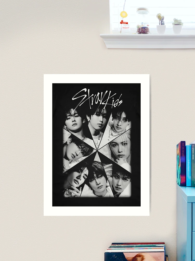 Stray Kids DominATE black and white tour signatures autographs
