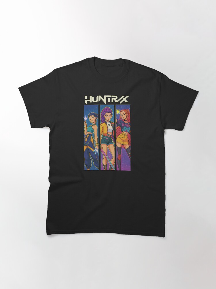 Imagen 3 de 7, Camiseta clásica con la obra Huntrix del Kpop, diseñada y vendida por kbritoart.