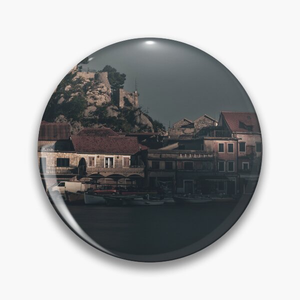 Artikelvorschau, Shadowed Harbor – Stimmungsvolle Küstenfestungsszene entworfen und verkauft von Ellaire.