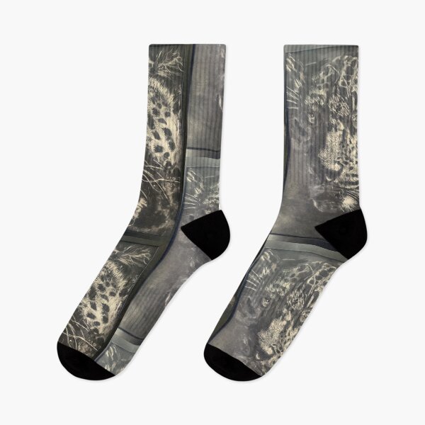 Item preview, Leopardo apareciendo de la oscuridad designed and sold by Jacinta hunt.