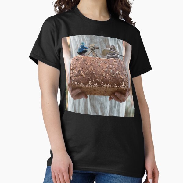 Vista previa del artículo con la obra «Vídeo musical de Bread», diseñado y vendido por Surreallytee.