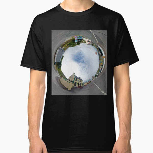 Glencolmcille - Biddy's Crossroads Pub(Sky-in) Classic T-Shirt