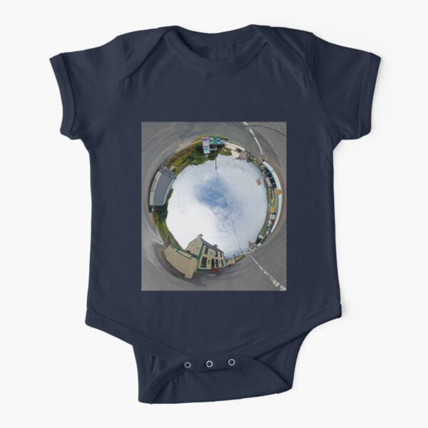 Glencolmcille - Biddy's Crossroads Pub(Sky-in) Short Sleeve Baby One-Piece