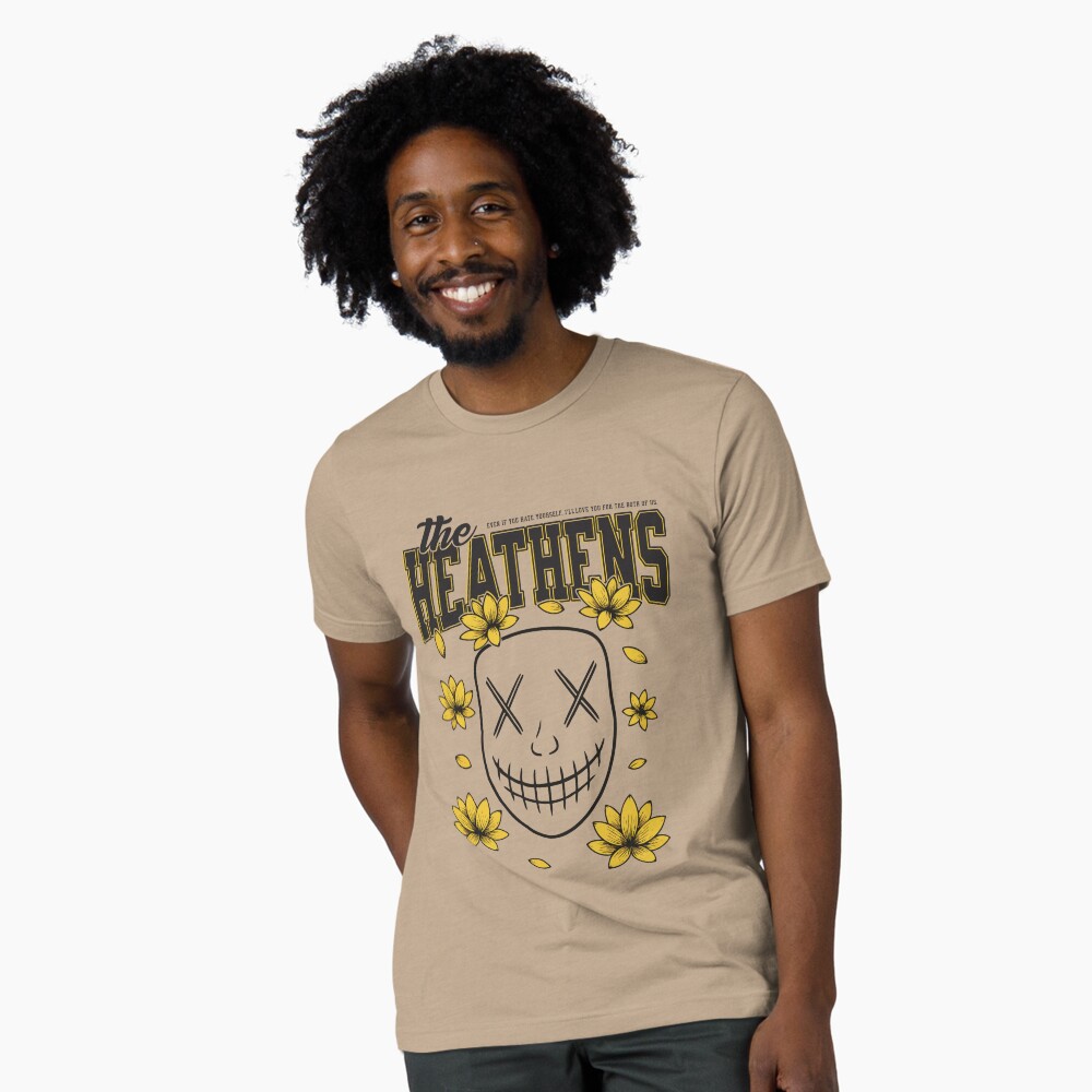 Artikel-Vorschau von Vintage T-Shirt, designt und verkauft von RamblingsRose.