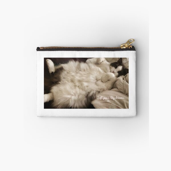 Item preview, Patas suaves. Grandes sueños. – Estética de gato perezoso designed and sold by Dynahgrl.