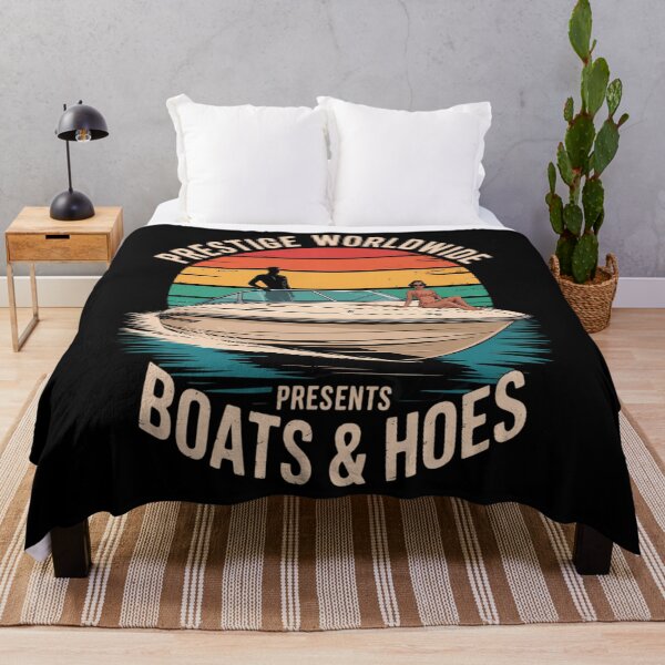 Artikelvorschau, Prestige Worldwide präsentiert „Boats And Hoes Funny“ entworfen und verkauft von tearbytea.