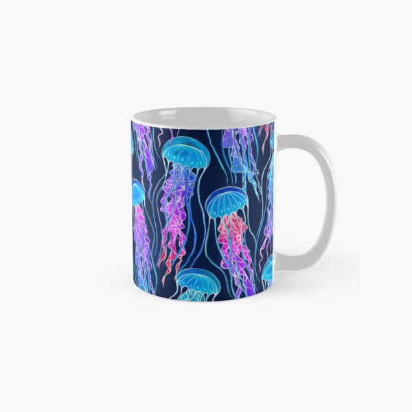 Vista previa del artículo con la obra «Medusa arcoíris luminiscente sobre azul marino», diseñado y vendido por micklyn.