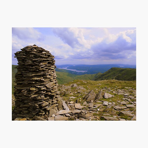 The Lake District: High Bakestones Cairn Lámina fotográfica