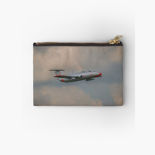 Artikelvorschau, Aero L-29 Delfín entworfen und verkauft von Blue Beard Imagery.