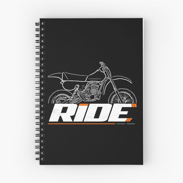 Aperçu de l'œuvre KTM 420 MC80 1980 pour les passionnés de moto créée et vendue par DrainvolStore.