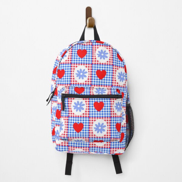 Artikelvorschau, Cottagecore Gingham blau und rot Picknick-Muster mit Herz und Gänseblümchen entworfen und verkauft von Maussa Ivimas.