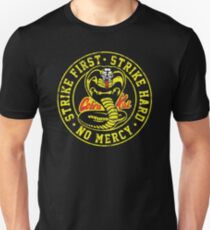 Cobra Kai 3 - (Distressed Dark T-Shirt nur) Unisex T-Shirt