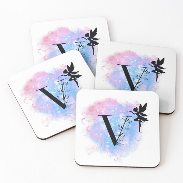 Artikelvorschau, Buchstabe V – Velvet Sky Buchstabe V mit verträumter Feensilhouette entworfen und verkauft von Lunaria Arts.