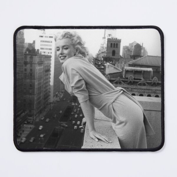 Item preview, Marilyn Monroe portrait designed and sold by KaterinaLog.