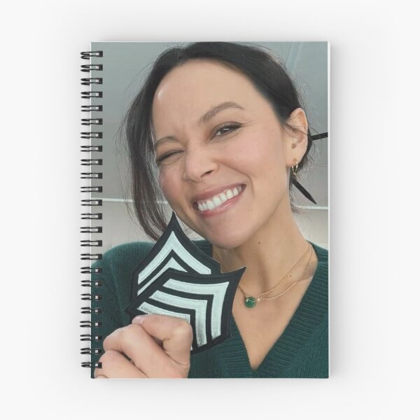 Artikelvorschau, Sergeant Lucy Chen entworfen und verkauft von lovelymychelle.